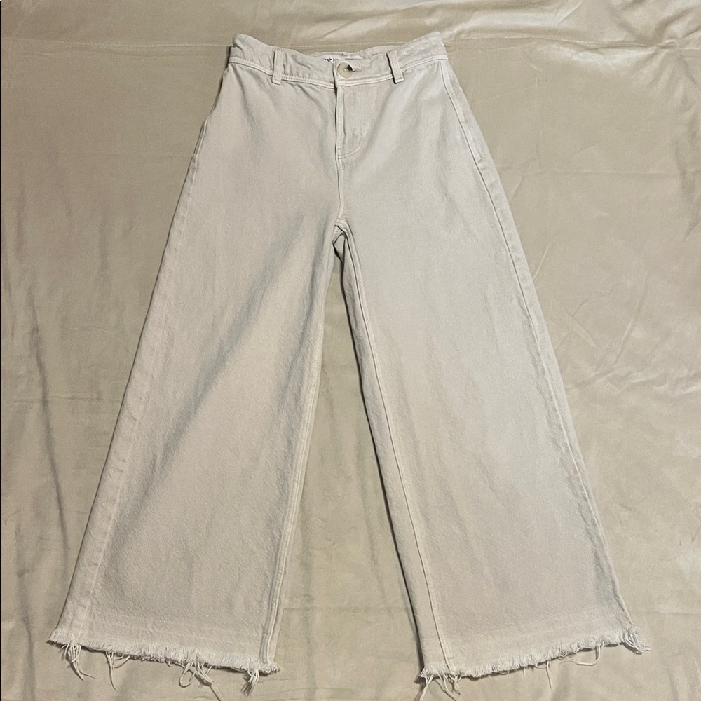 Bershka Wide-Leg cropped Cream Jeans